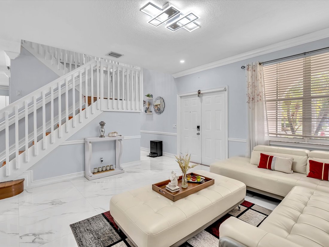 House in Weston, Florida, United States 5 - 18182407