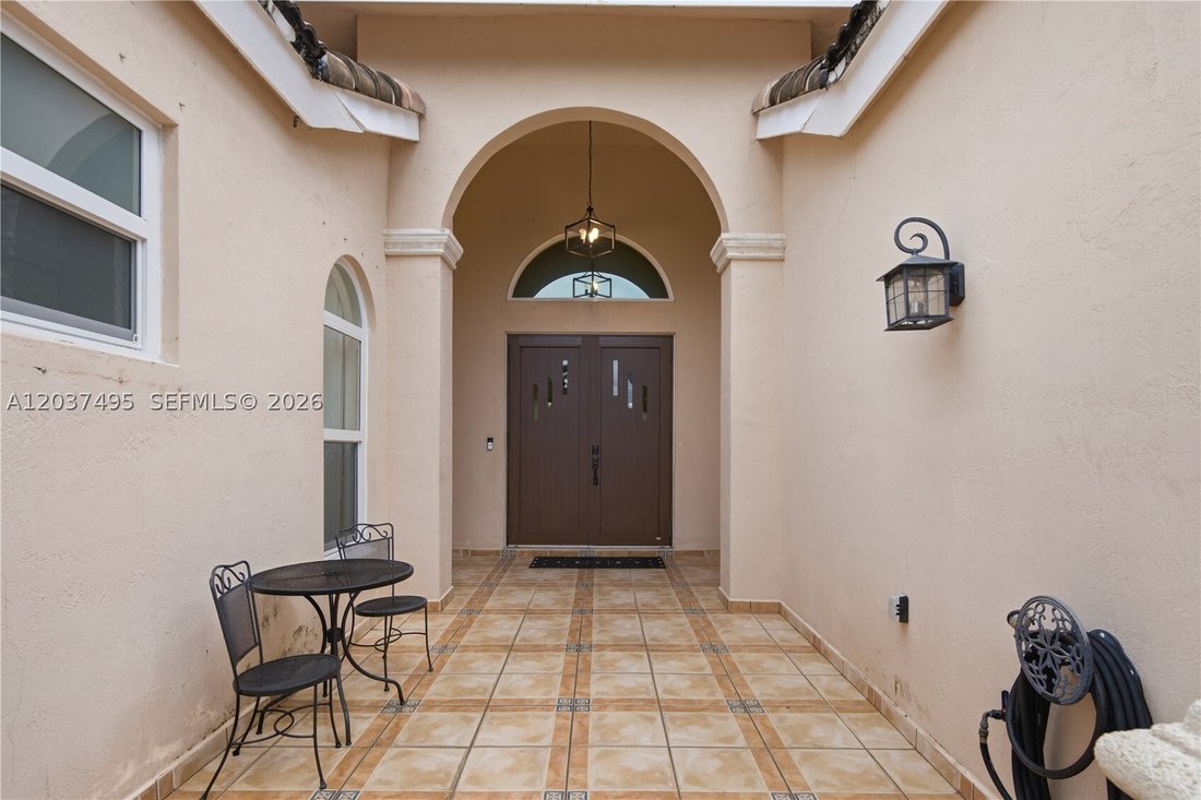 House in Miami, Florida, United States 3 - 18184088