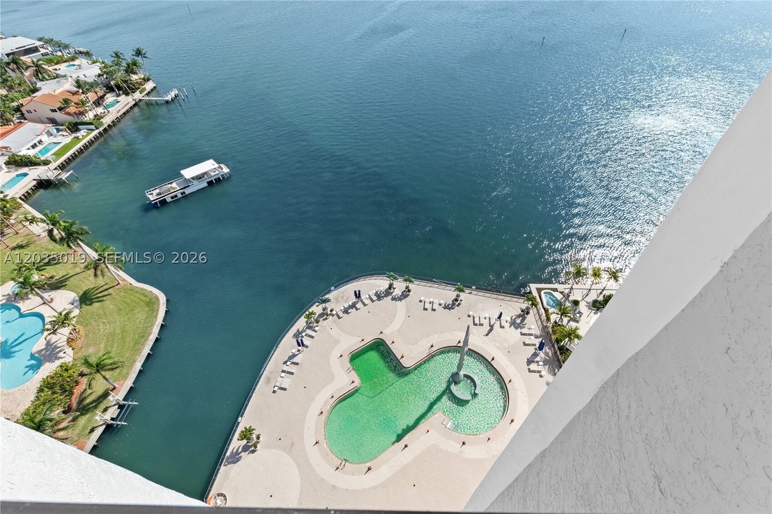 Condo in North Miami Beach, Florida, United States 5 - 18132951
