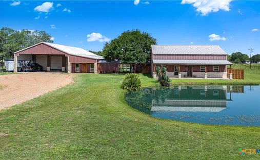 House in Inez, Texas, United States 1