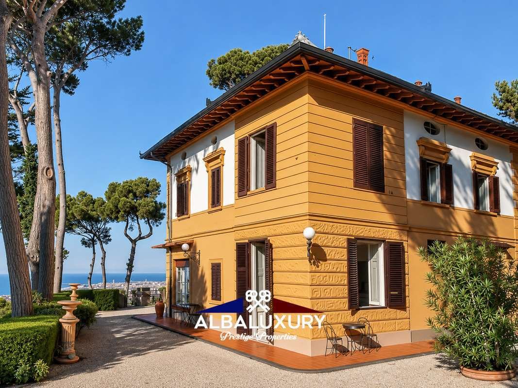 Villa in Montenero, Livorno, Tuscany 2 - 16726247