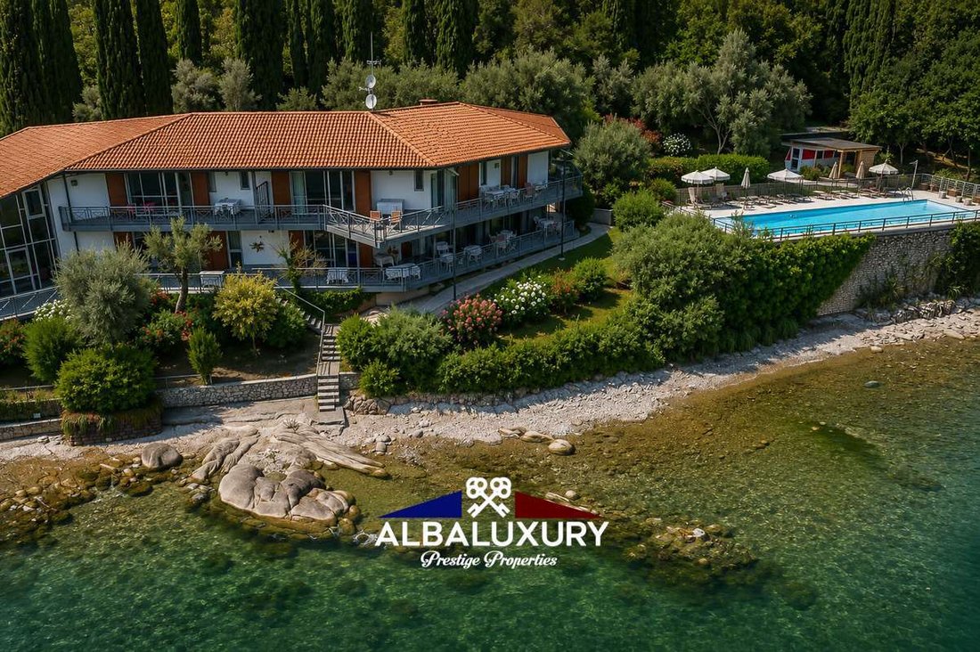 Villa in Center, Toscolano, Lombardy 1 - 15347467