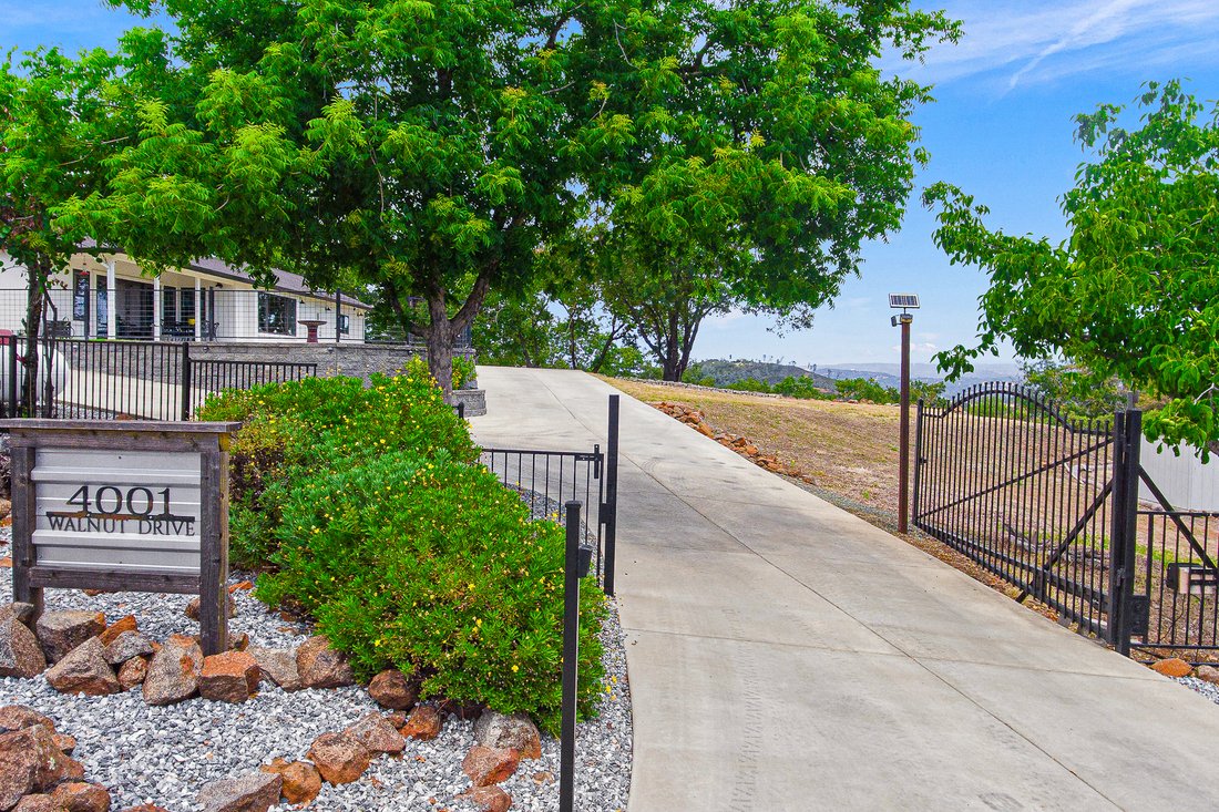 Cameron Park, California, United States 2 - 18186253