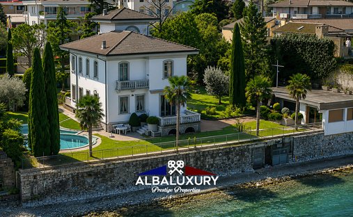 Villa in Historic Center, Desenzano del Garda, Lombardy 1