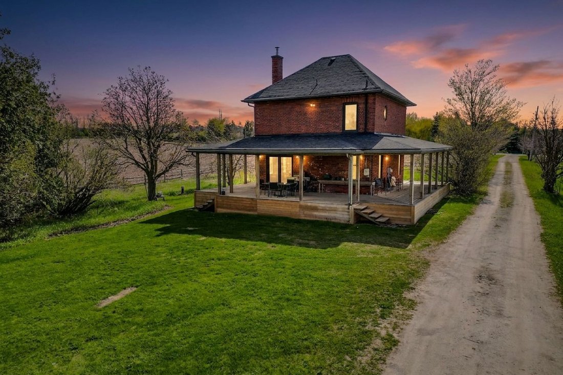 House in Creemore, Ontario, Canada 3 - 17497273