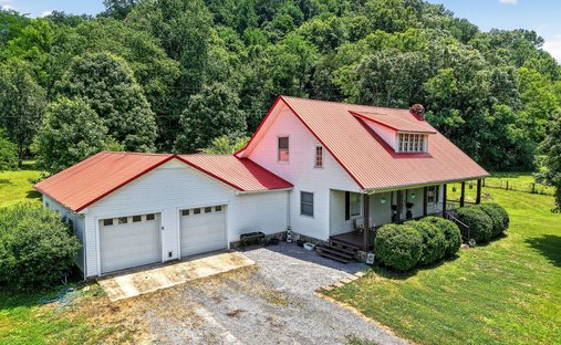 House in Whitleyville, Tennessee, United States 1