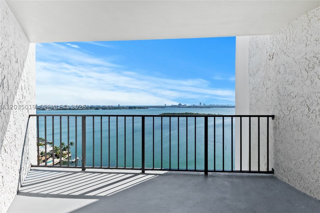 Condo in North Miami Beach, Florida, United States 4 - 18132951