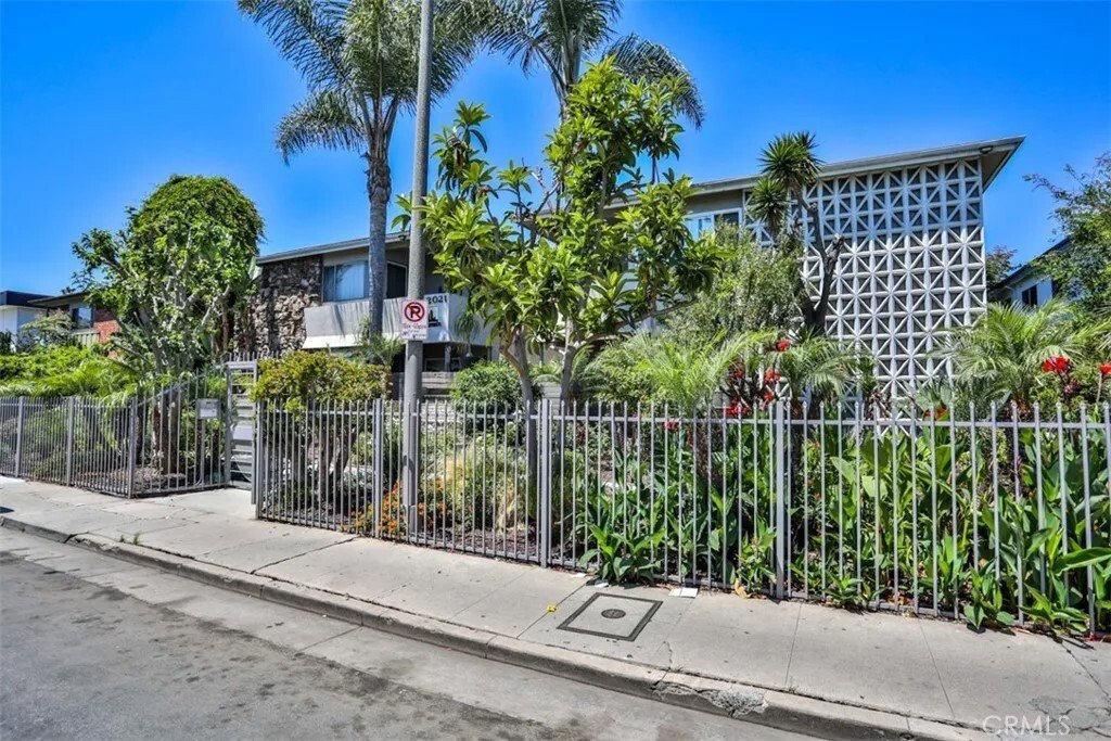 Los Angeles, California, United States 4 - 18184865