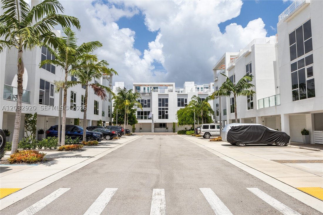Condo in Miami, Florida, United States 1 - 18113098