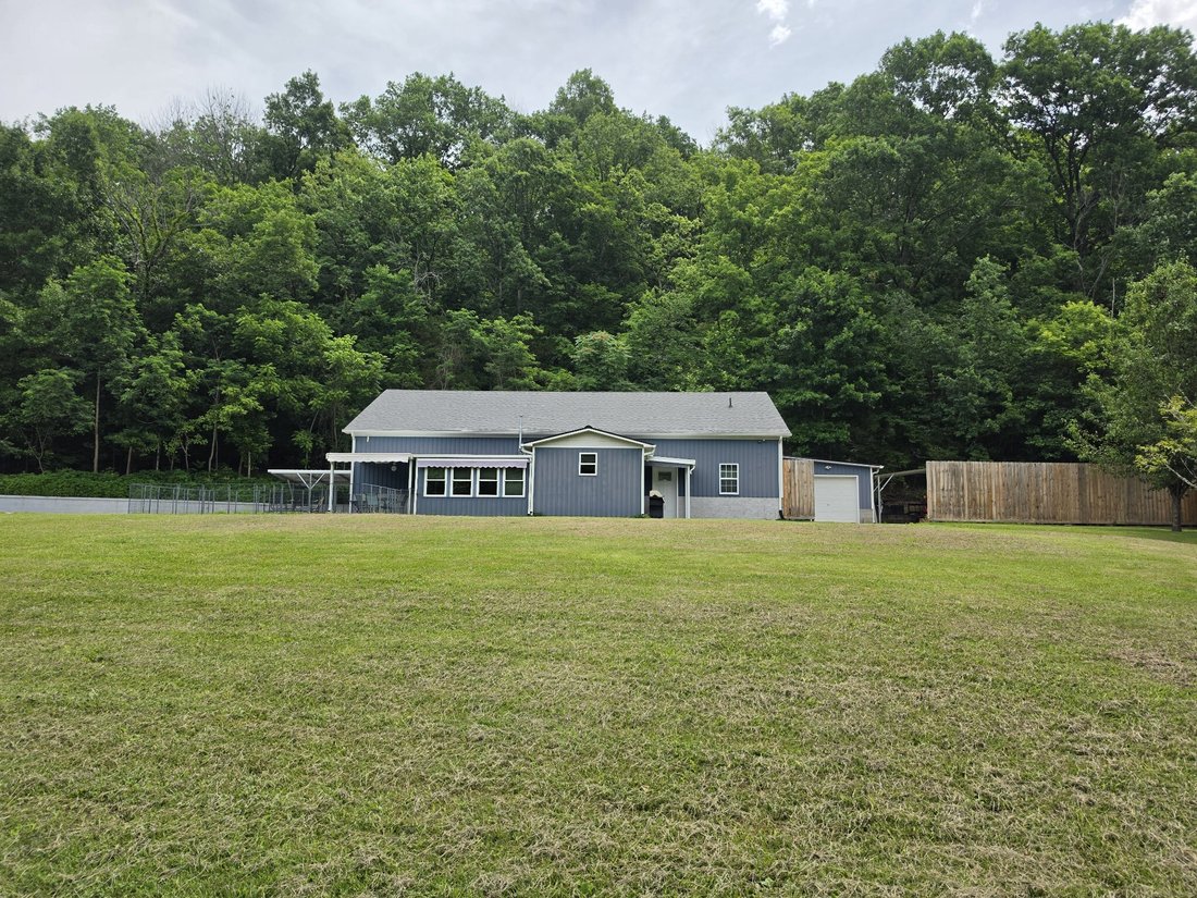 House in Bradyville, Tennessee, United States 2 - 18183734