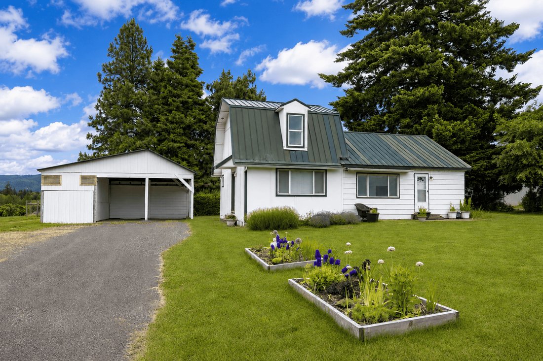 House in Parkdale, Oregon, United States 1 - 18182400
