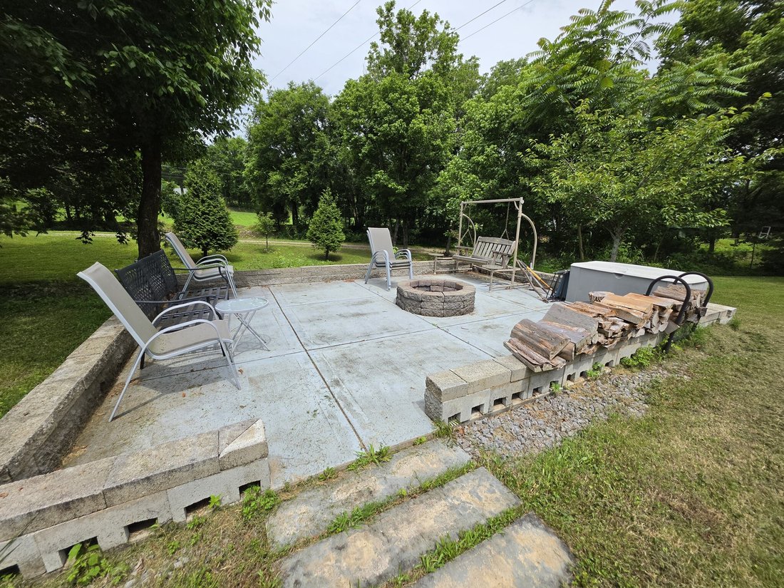 House in Bradyville, Tennessee, United States 3 - 18183734