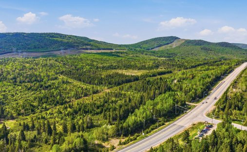 Land in Petite-Rivière-Saint-François, Quebec, Canada 1