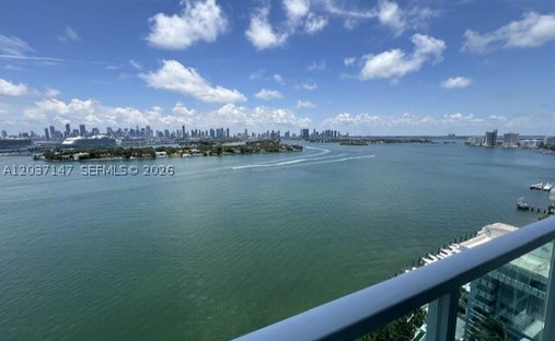 Condo in Miami Beach, Florida, United States 1
