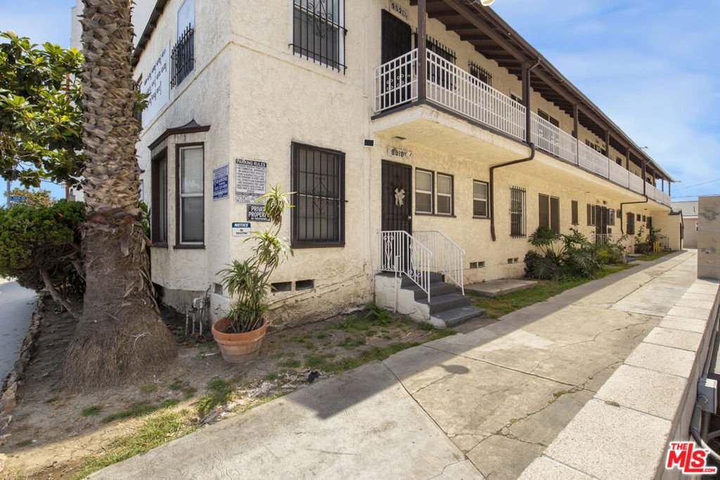 Los Angeles, California, United States 3 - 18184999