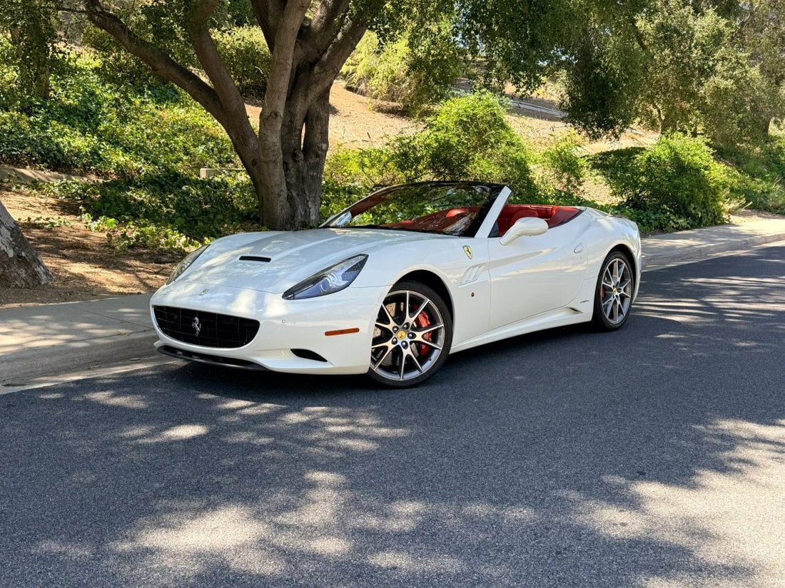 Cabriolet in Newbury Park, CA, United States 1 - 18185699