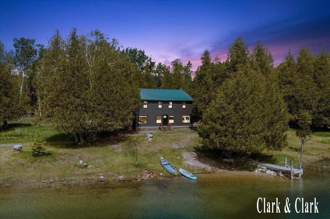 House in Drummond, Michigan, United States 1 - 18184385