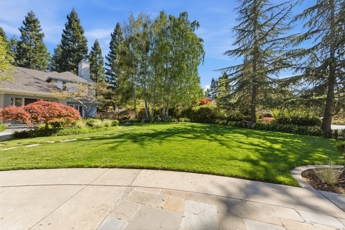 House in Los Altos Hills, California, United States 3 - 18182405