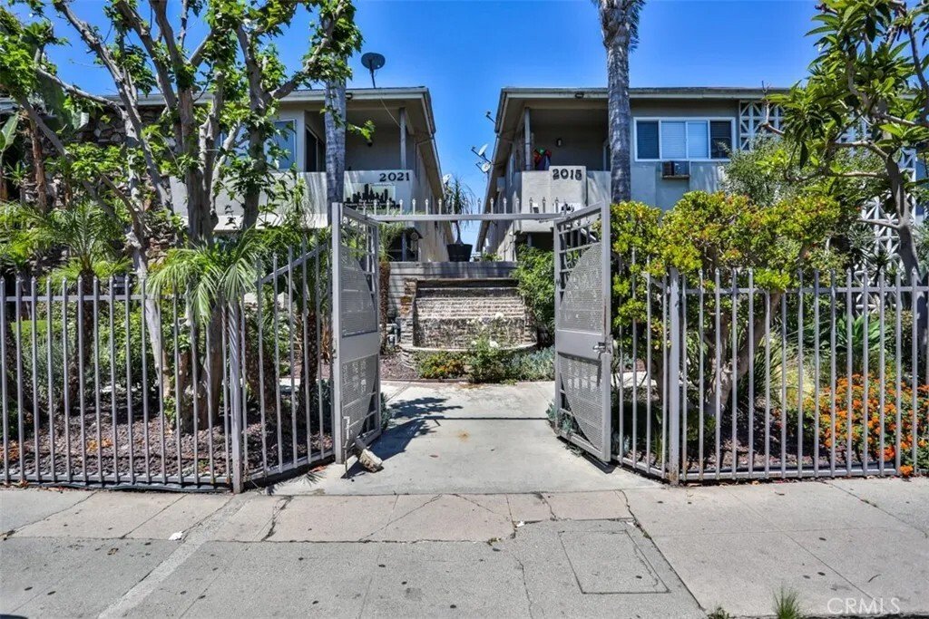 Los Angeles, California, United States 2 - 18184865