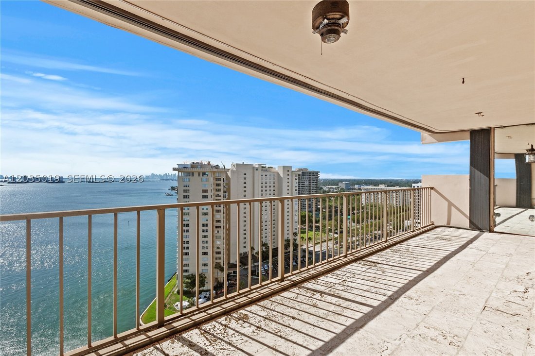 Condo in North Miami Beach, Florida, United States 3 - 18132951