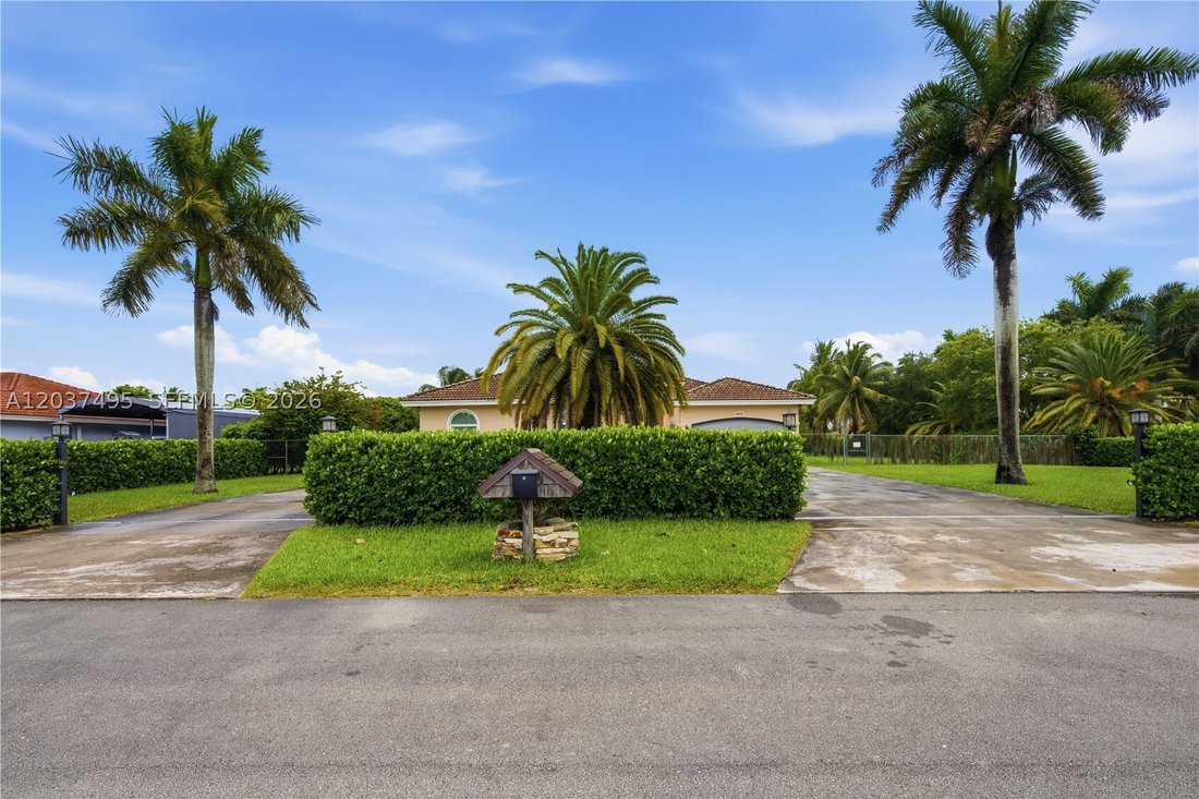 House in Miami, Florida, United States 2 - 18184088