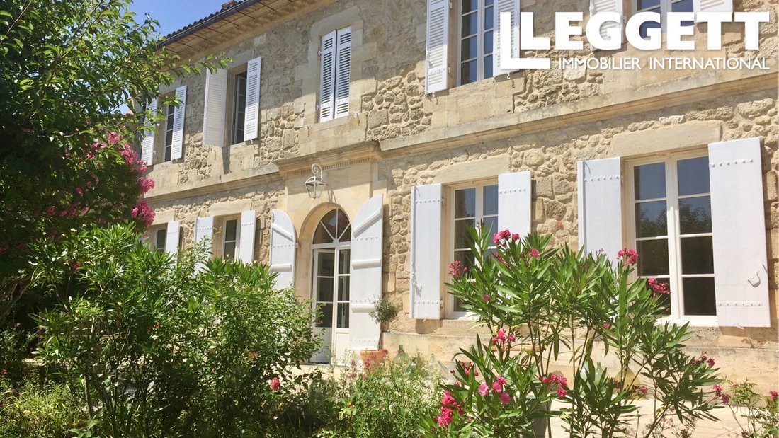 House in Villefranche-de-Lonchat, Nouvelle-Aquitaine, France 1 - 14331199