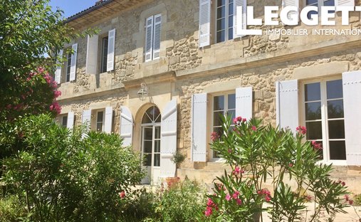House in Villefranche-de-Lonchat, Nouvelle-Aquitaine, France 1