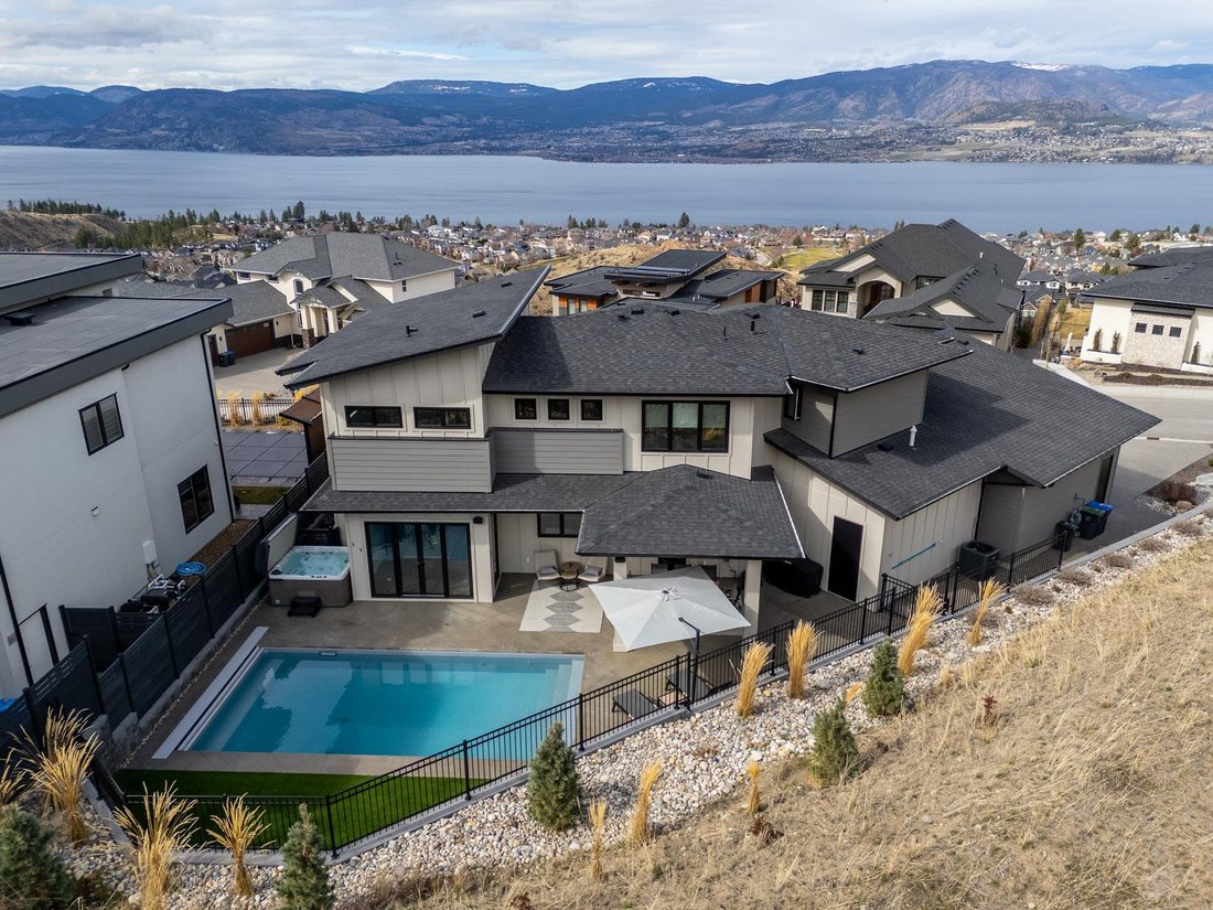 House in Kelowna, British Columbia, Canada 3 - 18074132