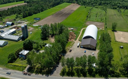 Farm Ranch in Neuville, Quebec, Canada 1