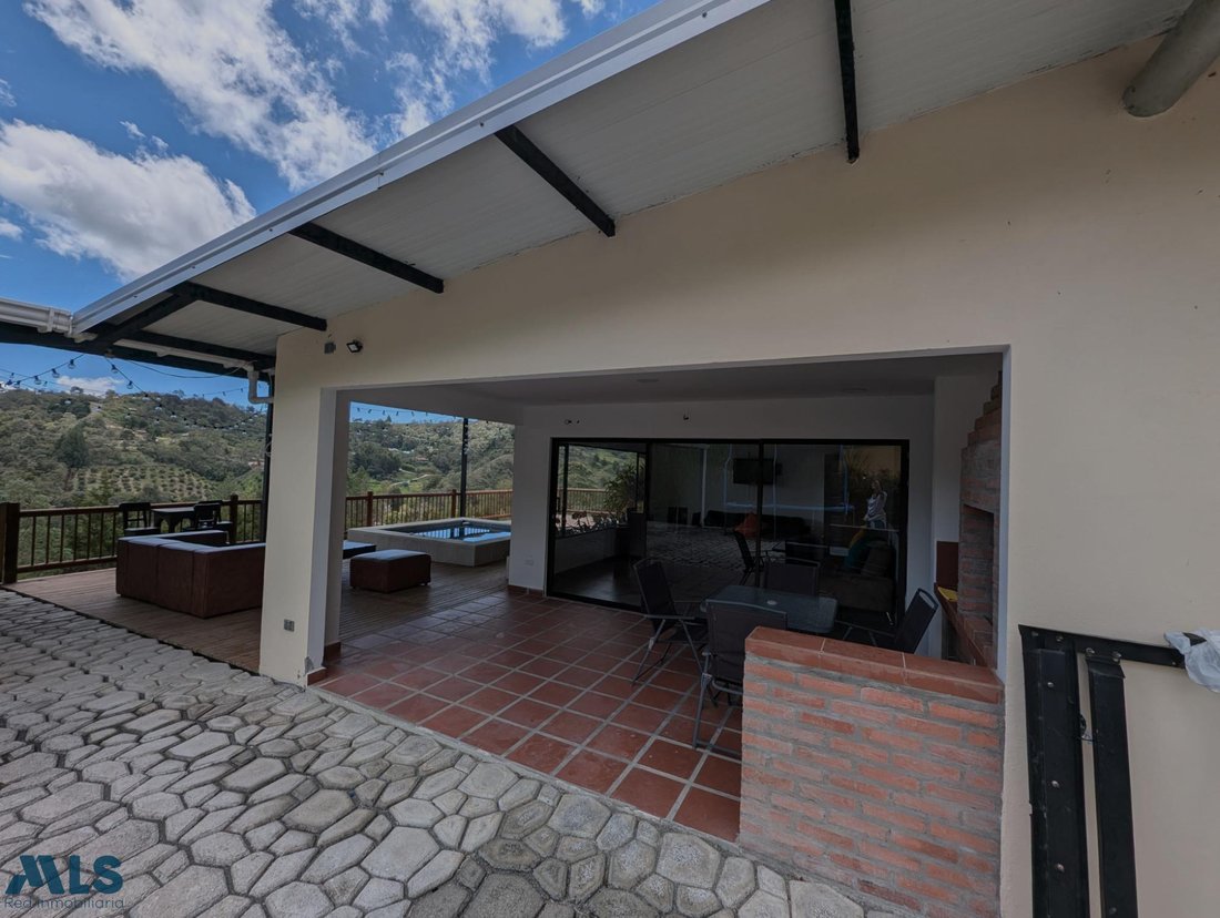 Finca in Guarne, Guarne, Colombia 3 - 18182178