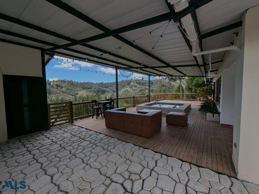 Finca in Guarne, Guarne, Colombia 2 - 18182178