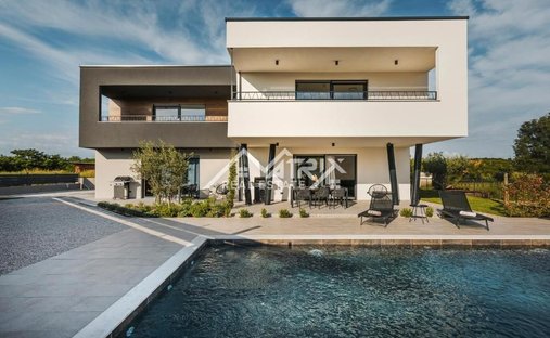 House in Umag, Istria County, Croatia 1