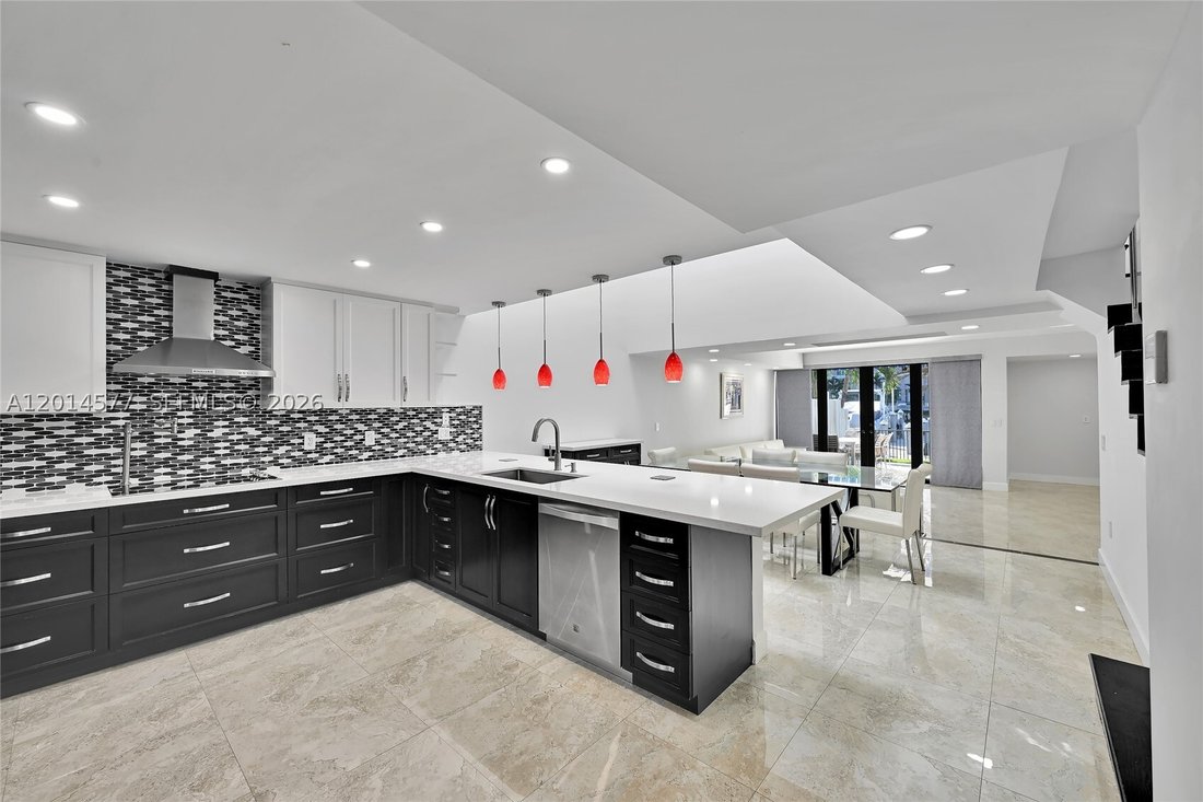 Townhouse in Sunny Isles Beach, Florida, United States 2 - 17857970