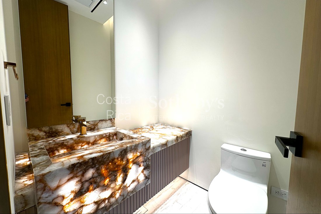 Apartment in Escazu, San José Province, Costa Rica 4 - 11836633