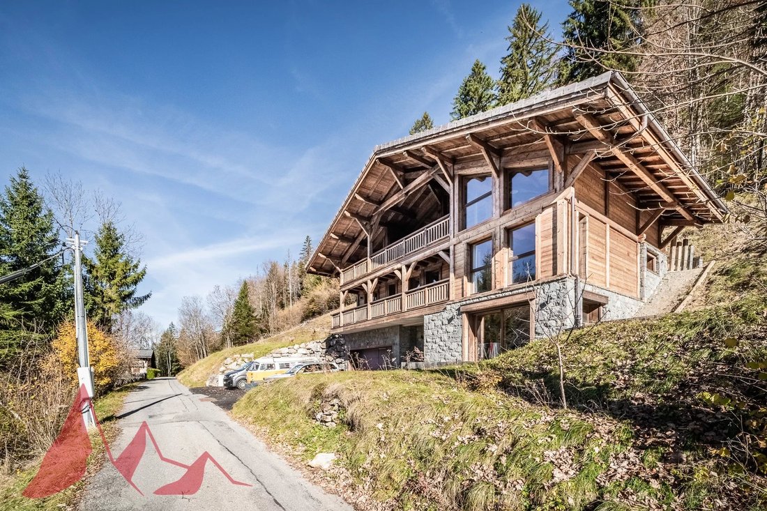 Chalet in Morzine, Auvergne-Rhône-Alpes, France 1 - 18182141