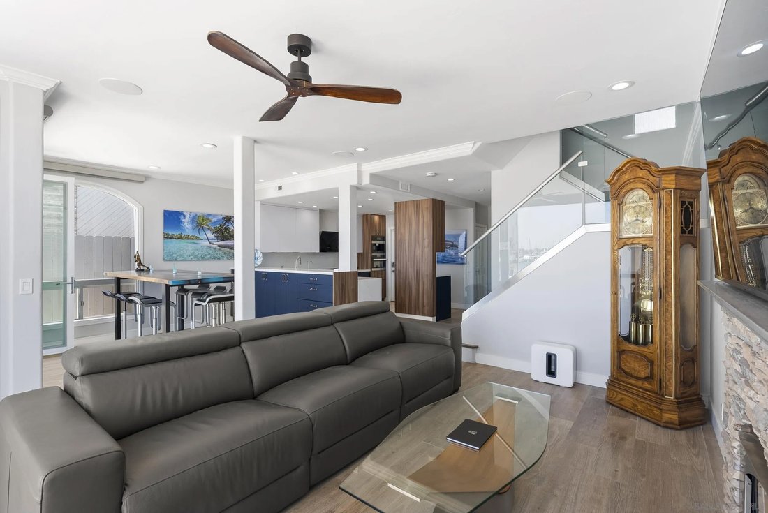 Condo in San Diego, California, United States 3 - 18184872