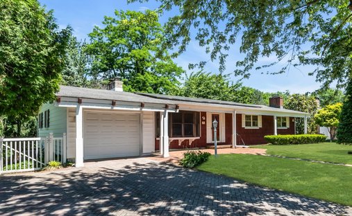 House in Shrewsbury, New Jersey, United States 1