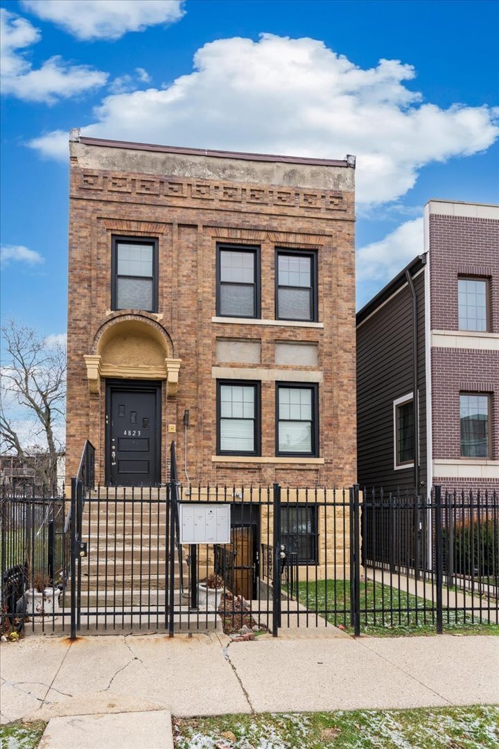 Chicago, Illinois, United States 1 - 18184518
