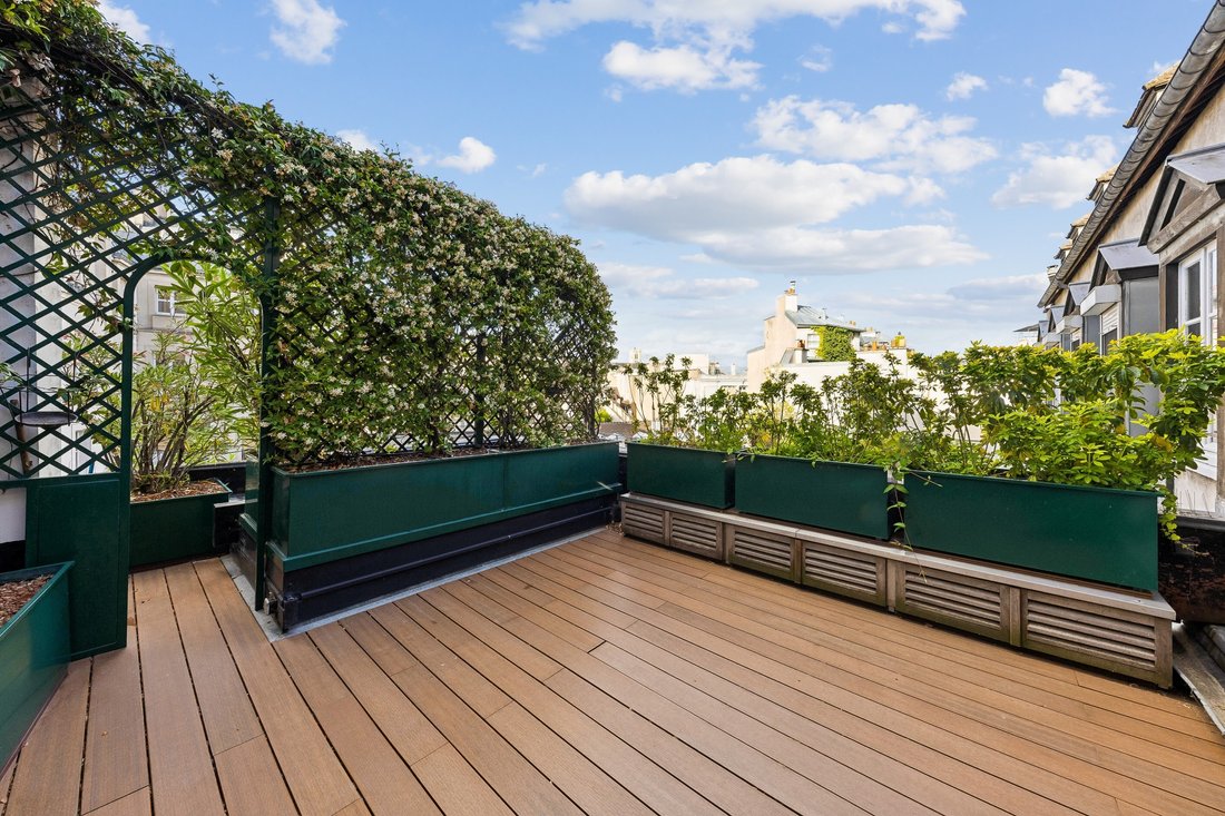 Apartment in Saint Gervais, Paris 4e Arrondissement, Paris 1 - 18186256