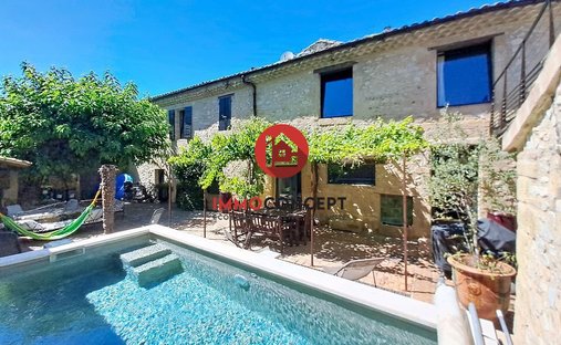 Country House in Centre Ville, Roquemaure, France 1