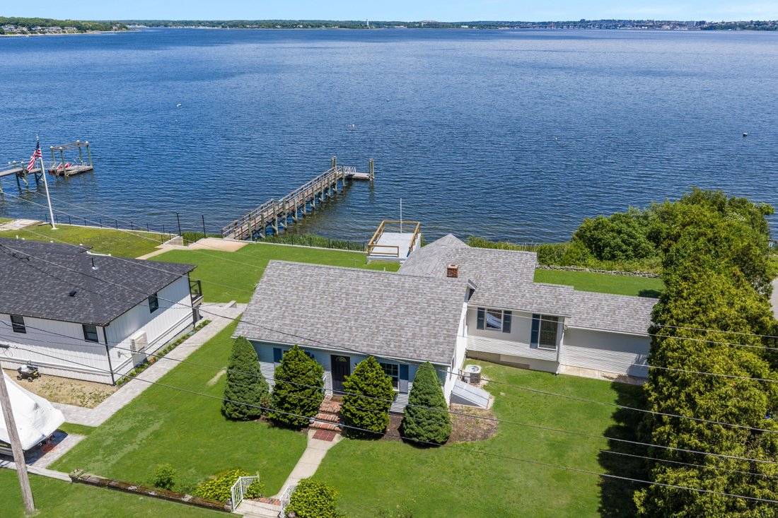 House in Bristol, Rhode Island, United States 1 - 18183013