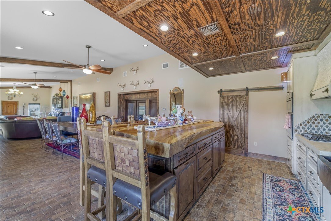 House in Inez, Texas, United States 5 - 16625633