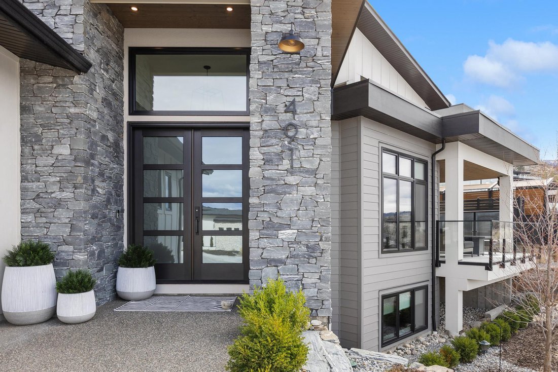 House in Kelowna, British Columbia, Canada 5 - 18074132