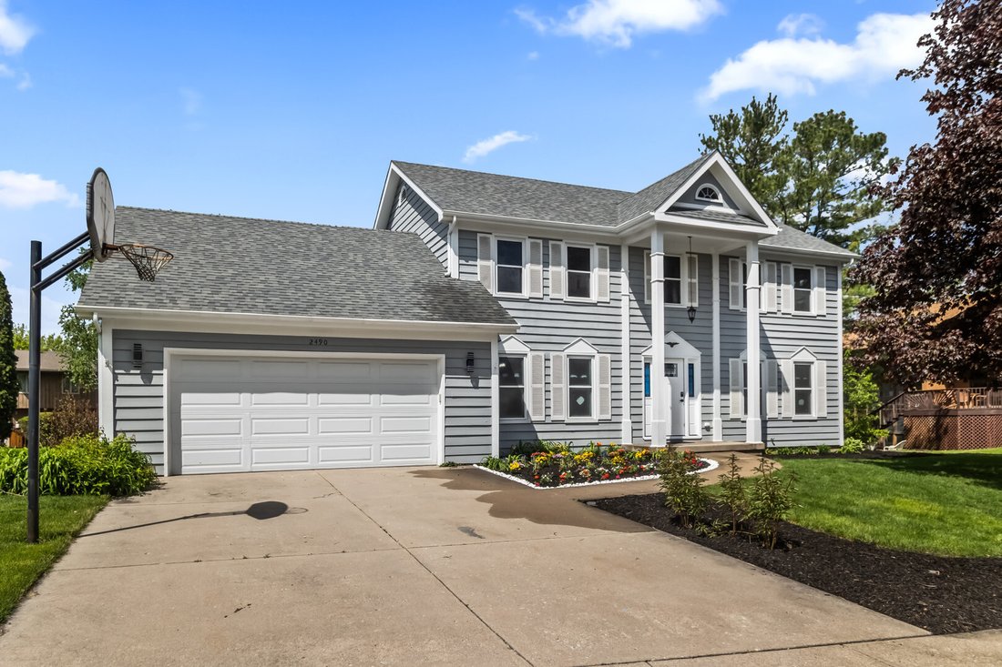 House in Aurora, Illinois, United States 1 - 18184557
