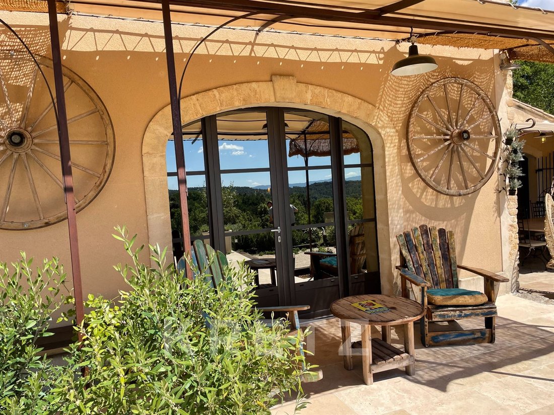 House in Gordes, Provence-Alpes-Côte d'Azur, France 4 - 18185390