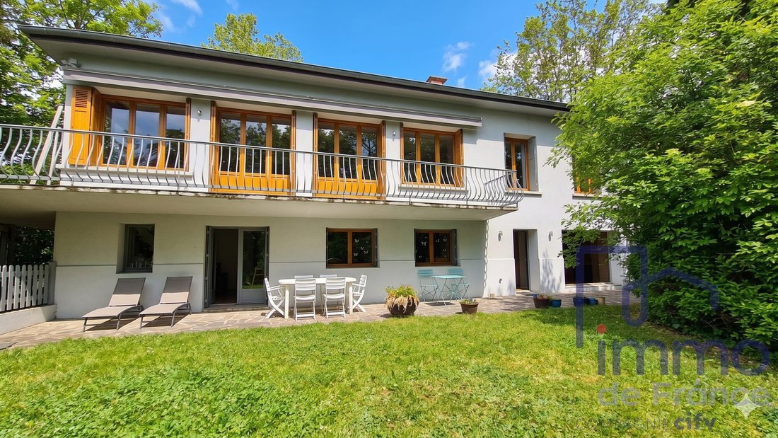 House in Saint-Priest-en-Jarez, Auvergne-Rhône-Alpes, France 1 - 18186083