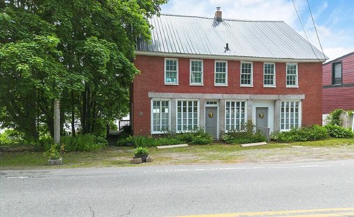 House in Mount Vernon, Maine, United States 1