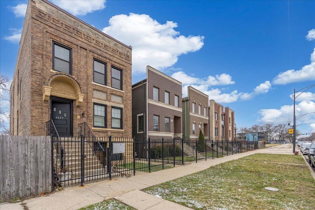 Chicago, Illinois, United States 2 - 18184518