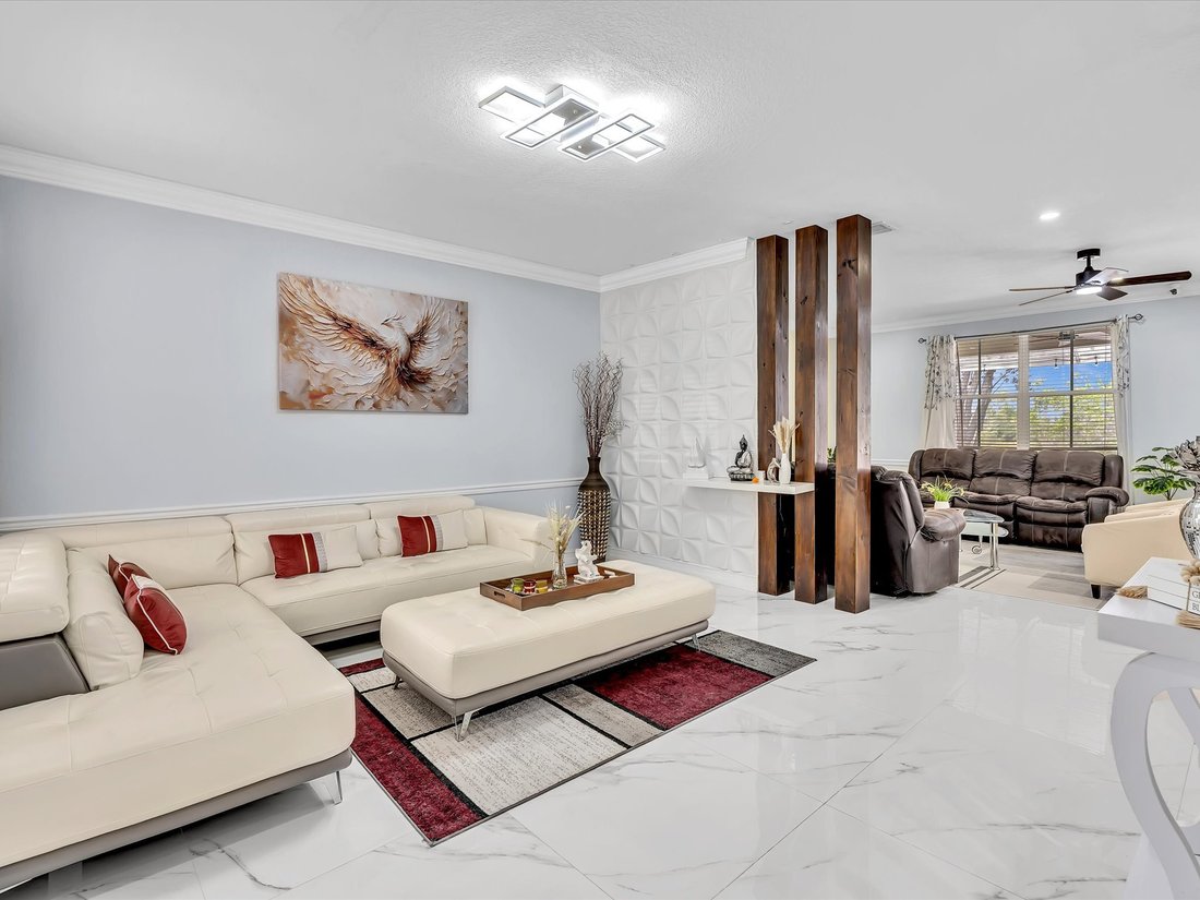 House in Weston, Florida, United States 4 - 18182407
