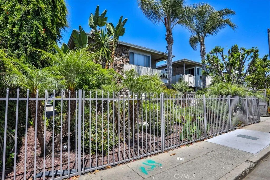 Los Angeles, California, United States 3 - 18184865